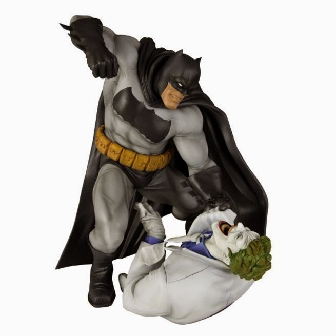 El nuevo traje de Batman en 'Batman V Superman' es de tela, se ve igual que  la figura de 'El Regreso del Caballero Oscuro' de Miller - Mundo Superman -  Tu web