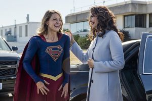 Supergirl -- "Welcome to Earth" -- Image SPG203b_BTS_0273 -- Pictured: Behind the scenes with Melissa Benoist as Kara/Supergirl and guest Lynda Carter as President, Olivia Marsdin -- Photo: Bettina Strauss/The CW -- ÃÂ© 2016 The CW Network, LLC. All Rights Reserved