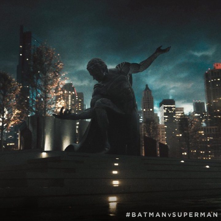 Estatua de Superman en Batman V Superman