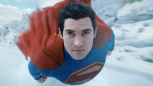 Nuevo spot de «SUPERMAN» con un importante cambio del plano al volar