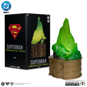 McFarlane Toys presenta la réplica de exposición «Kriptonita luminosa» de Superman de DC Direct