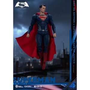 Figura de Superman de la serie «Batman v Superman: El amanecer de la justicia» de Dynamic 8-Ction Heroes