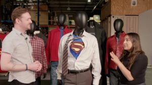 Los archivos de Warner Bros. analizan la evolución de los trajes de Clark Kent en «Smallville»